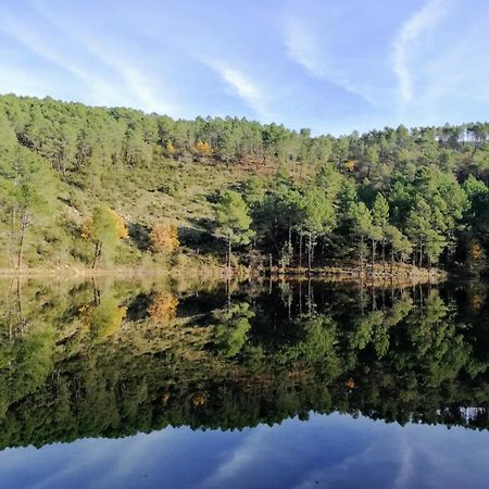 Ruralrut-El Tiemblo Wifi, Cabina De Hidromasaje, Aire Acondicionado Y A Pocos Metros De Zonas De Bano Naturales Eksteriør billede