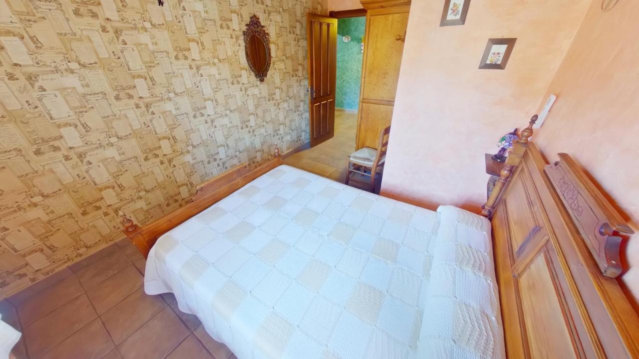 Ruralrut-El Tiemblo Wifi, Cabina De Hidromasaje, Aire Acondicionado Y A Pocos Metros De Zonas De Bano Naturales Eksteriør billede