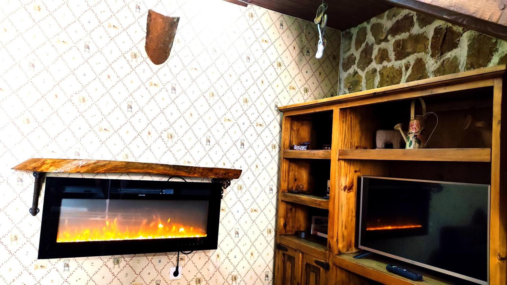 Ruralrut-El Tiemblo Wifi, Cabina De Hidromasaje, Aire Acondicionado Y A Pocos Metros De Zonas De Bano Naturales Eksteriør billede