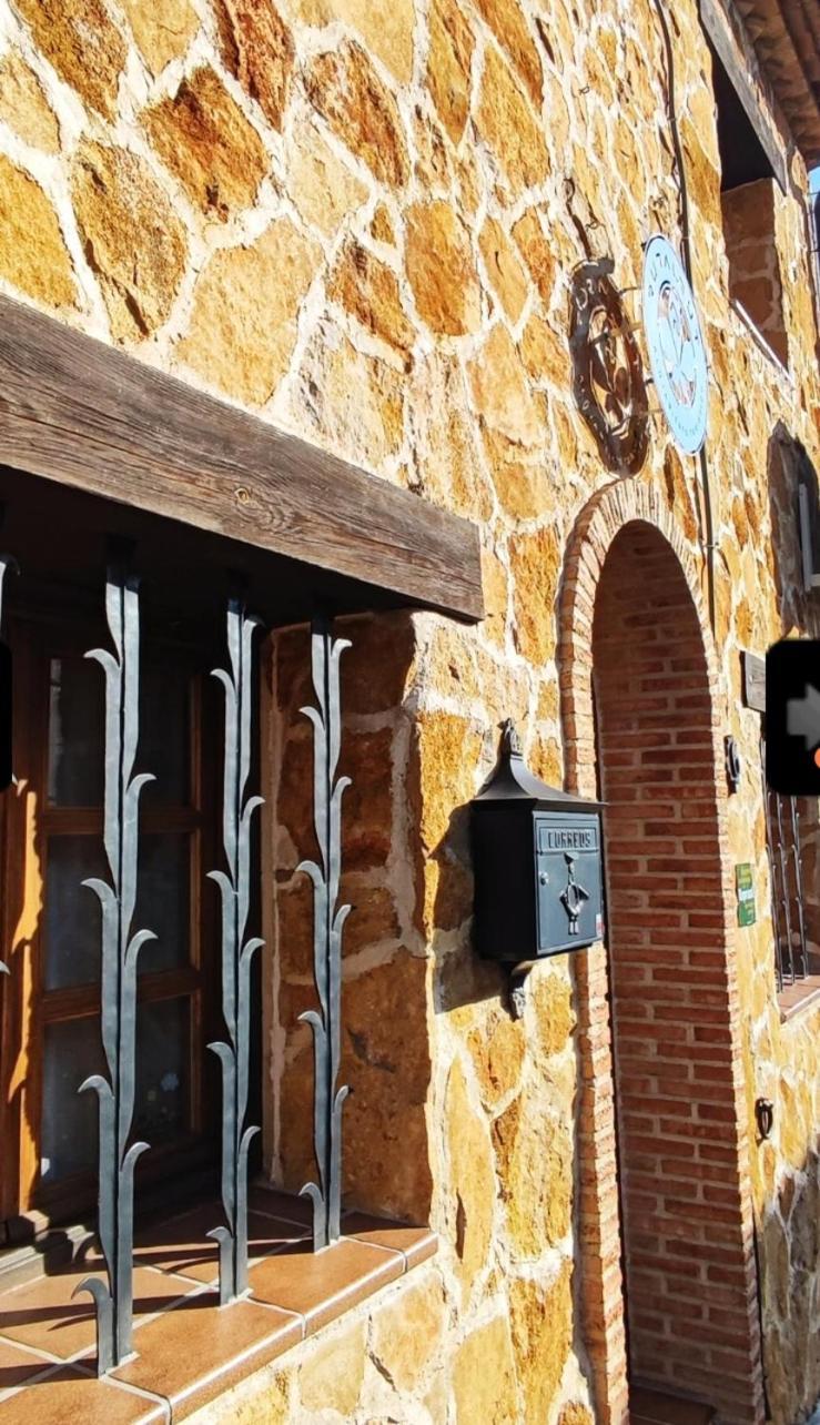 Ruralrut-El Tiemblo Wifi, Cabina De Hidromasaje, Aire Acondicionado Y A Pocos Metros De Zonas De Bano Naturales Eksteriør billede